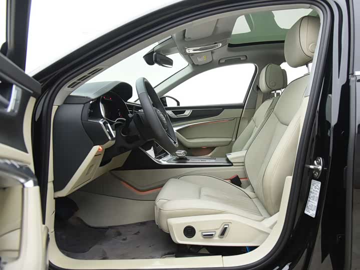 Фото 3 - Audi A6L