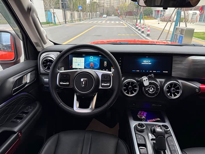 Фото 7 - Tank 300