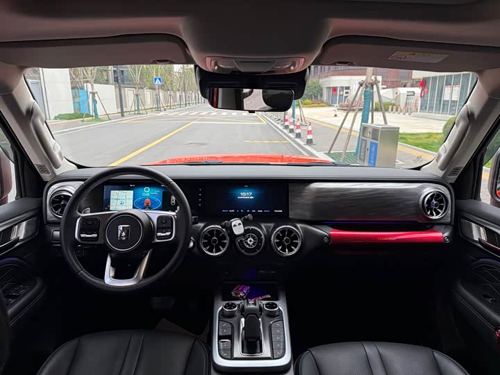 Фото 8 - Tank 300