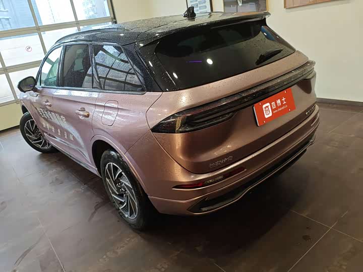 Фото 2 - Lincoln Corsair