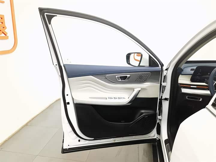 Фото 8 - Exeed LX C-DM Hybrid