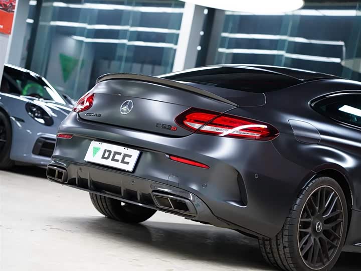 Photo 6 - Mercedes-Benz C-Class AMG