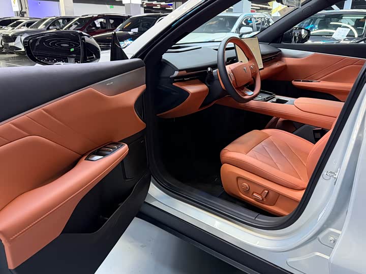 Фото 4 - Changan Deepal S05