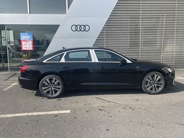 Фото 3 - Audi A6L