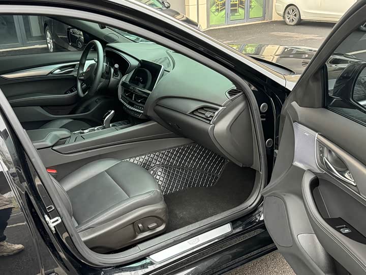 Photo 9 - Cadillac CT5