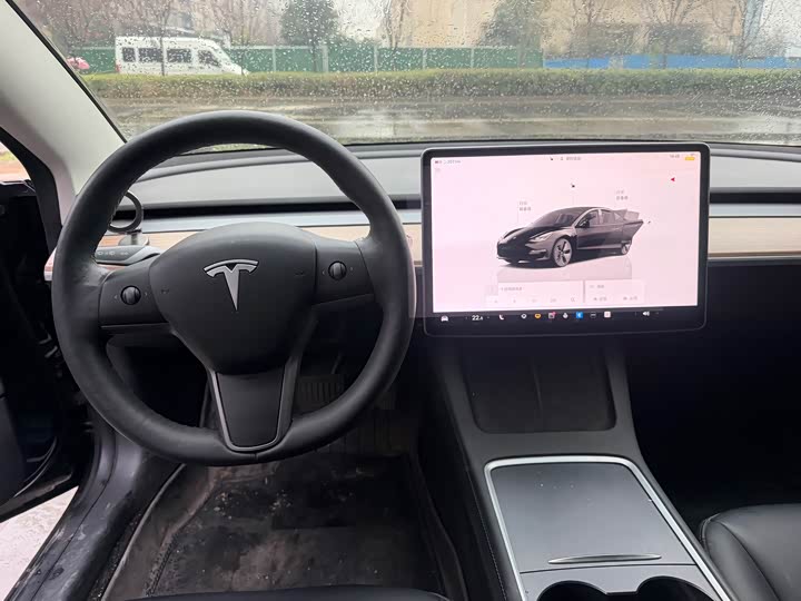 Фото 5 - Tesla Model 3