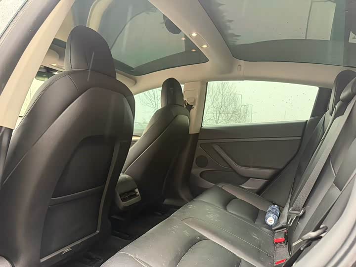 Фото 7 - Tesla Model 3