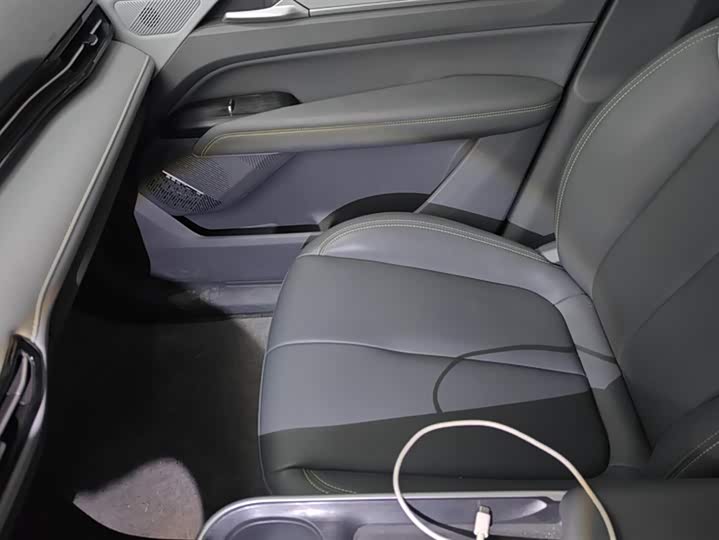 Фото 8 - Bestune 03