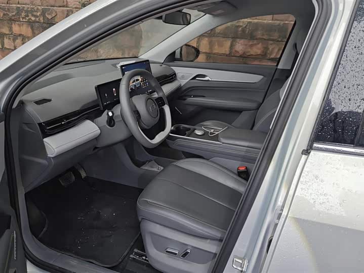 Фото 9 - Bestune 03