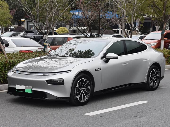 Фото 1 - XPeng P7