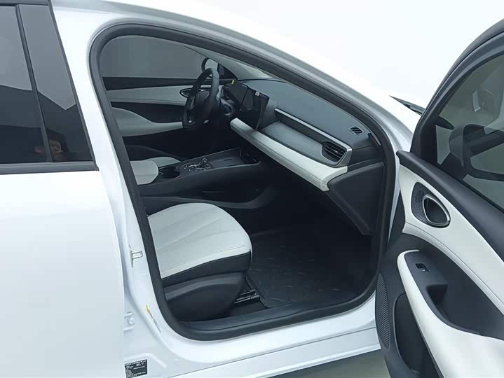 Фото 8 - BYD Seal 05 DM-i Hybrid