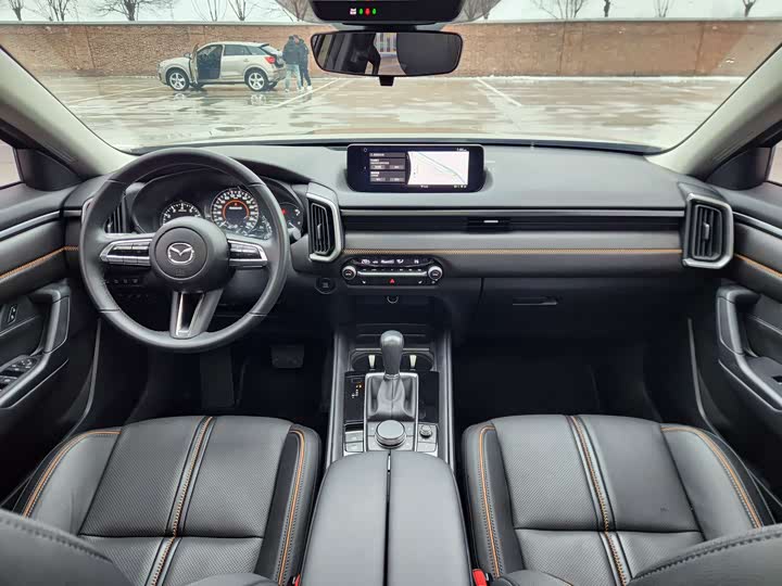 Фото 8 - Mazda CX-50