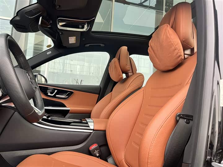 Photo 8 - Mercedes-Benz GLC-Class Hybrid