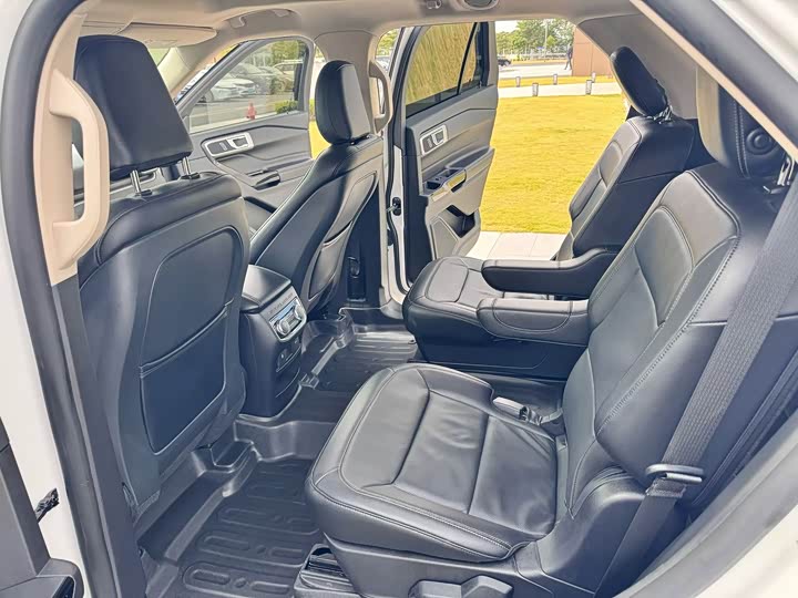 Фото 5 - Ford Explorer