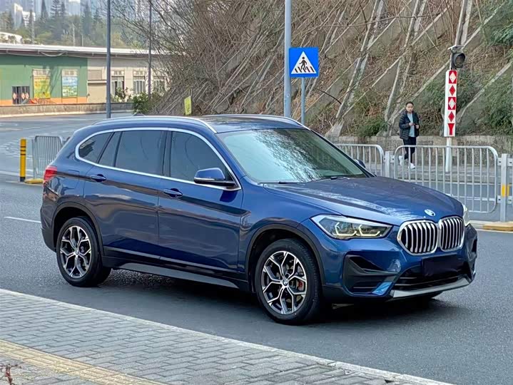 Фото 3 - BMW X1