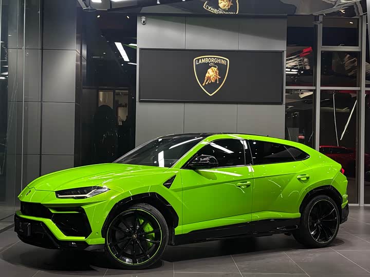 Фото 1 - Lamborghini Urus