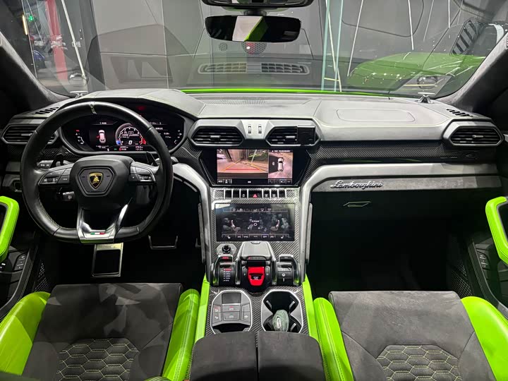 Фото 6 - Lamborghini Urus