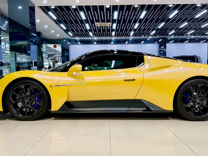 Фото 3 - Maserati MC20