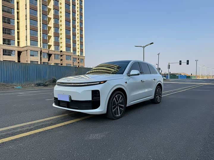 Photo 1 - LiXiang L6