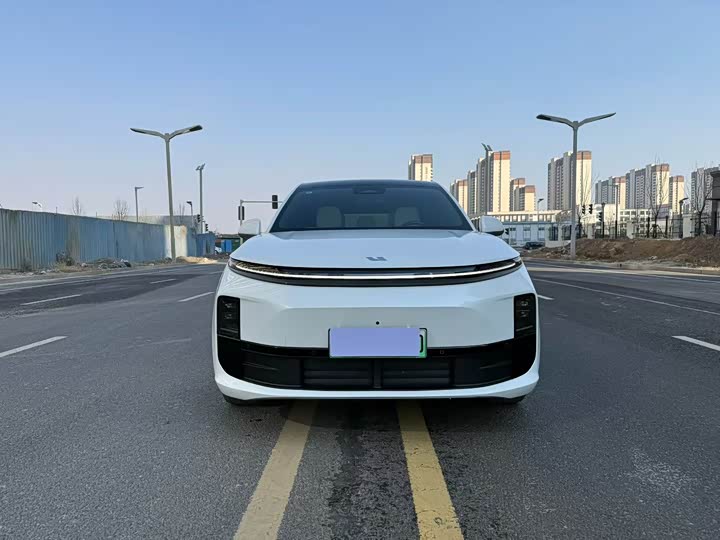 Photo 2 - LiXiang L6