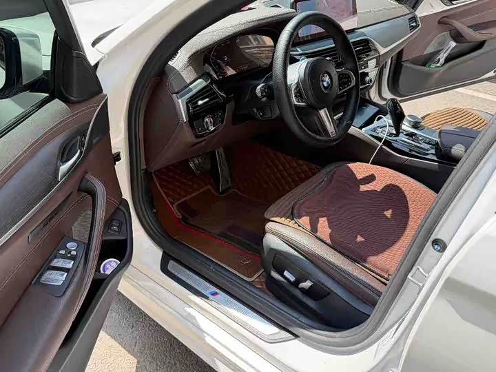 Zdjęcie 3 - BMW 5 Series