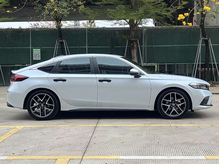 Фото 3 - Honda Civic