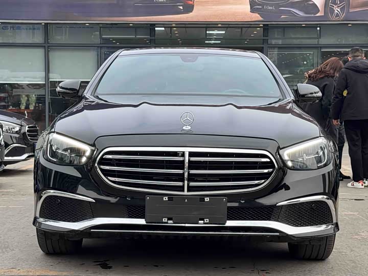 Photo 1 - Mercedes-Benz E-Class