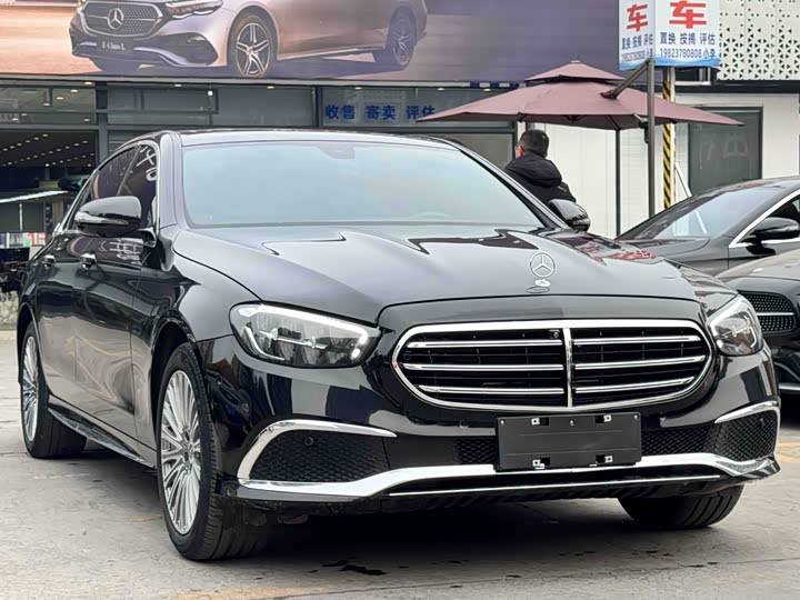 Photo 3 - Mercedes-Benz E-Class