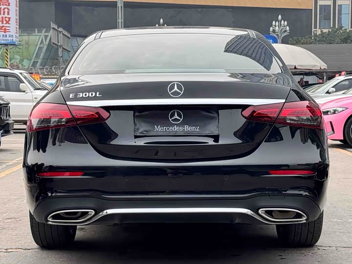 Photo 4 - Mercedes-Benz E-Class