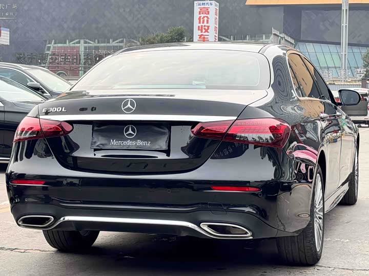 Photo 5 - Mercedes-Benz E-Class