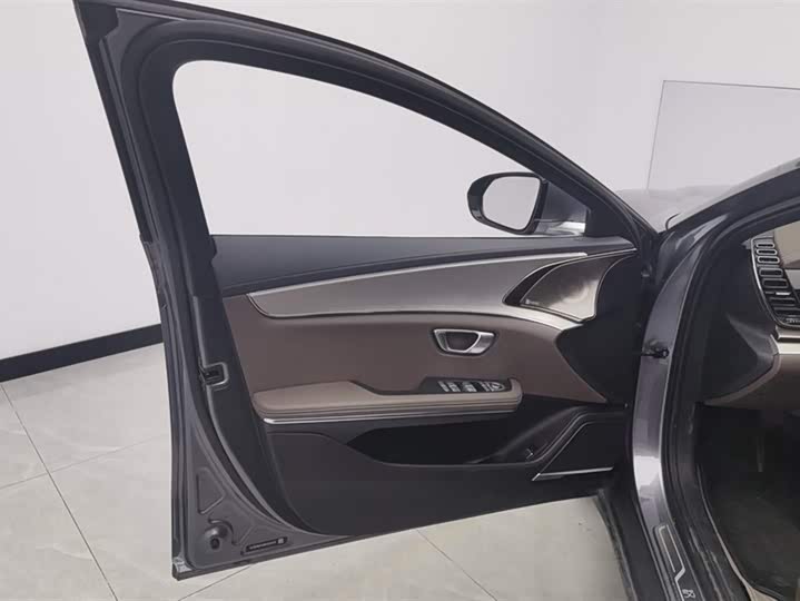 Фото 7 - BYD Han