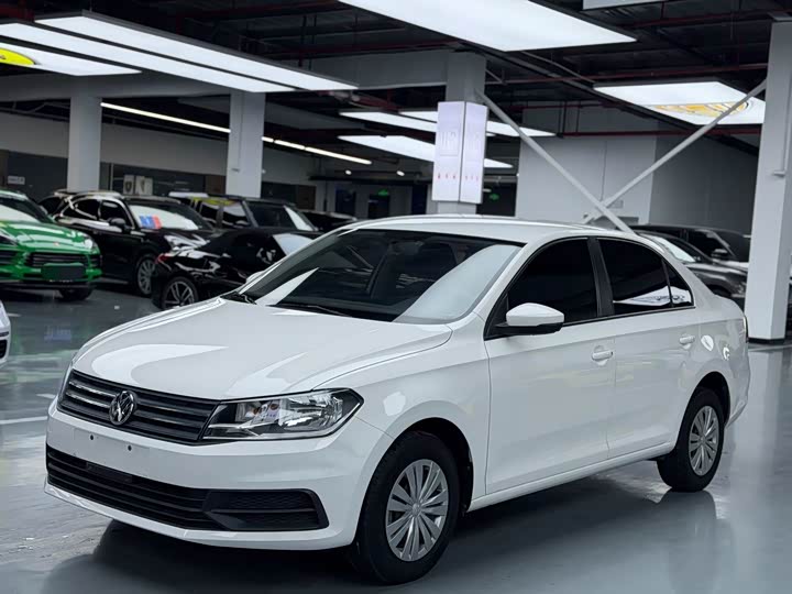 Photo 2 - Volkswagen Santana