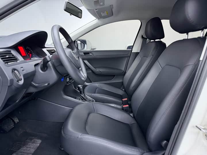 Photo 9 - Volkswagen Santana