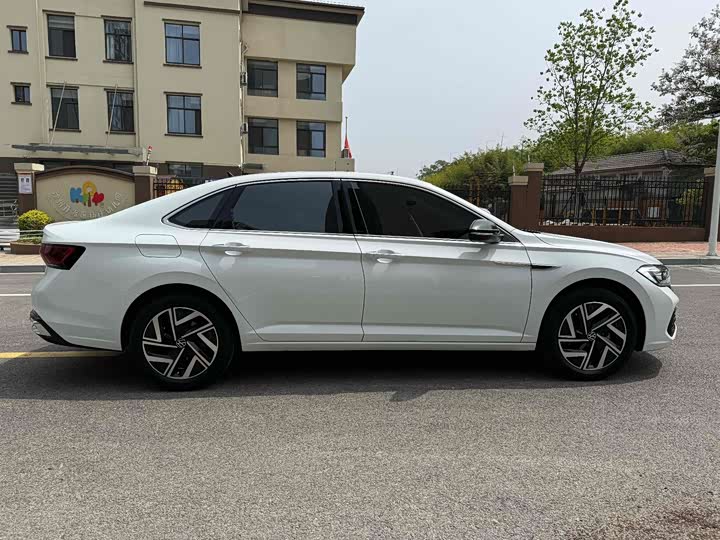 Фото 8 - Volkswagen Sagitar L