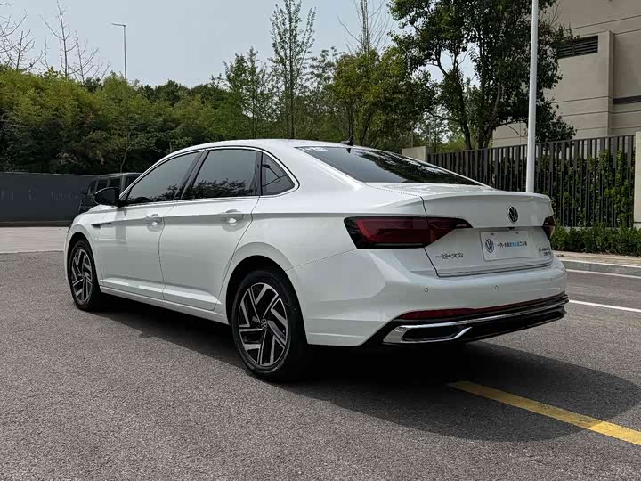 Фото 9 - Volkswagen Sagitar L