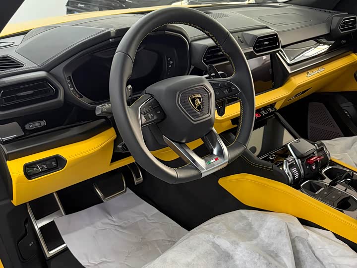 Фото 7 - Lamborghini Urus SE