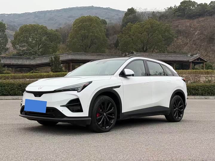 Фото 1 - BAIC Arcfox Alpha T5