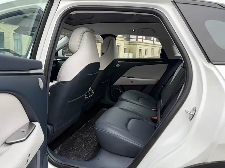 Фото 9 - BAIC Arcfox Alpha T5