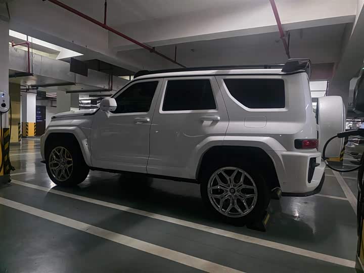 Фото 4 - Tank 700 Hybrid