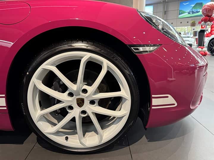 Photo 8 - Porsche 718