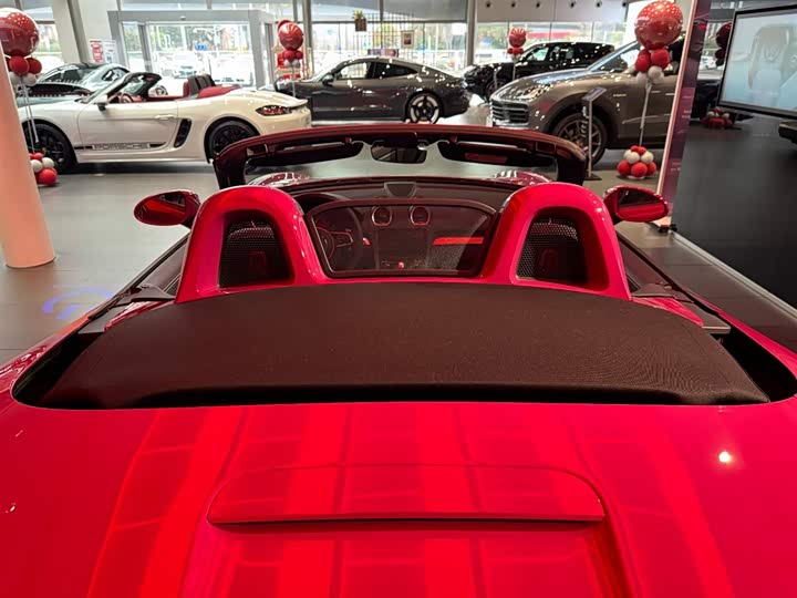 Photo 9 - Porsche 718