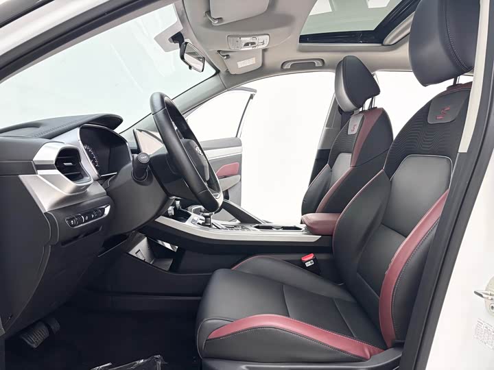 Фото 7 - Geely Coolray