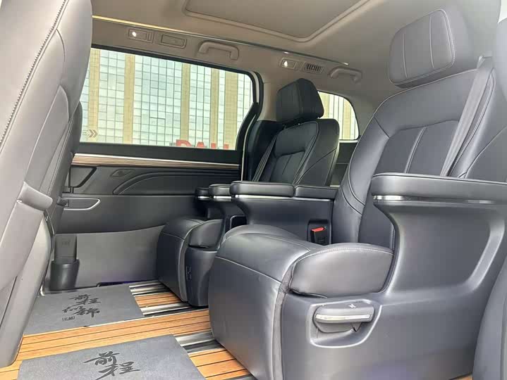 Фото 9 - GAC Trumpchi M8