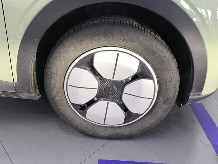 Photo 6 - Geely Galaxy Geome