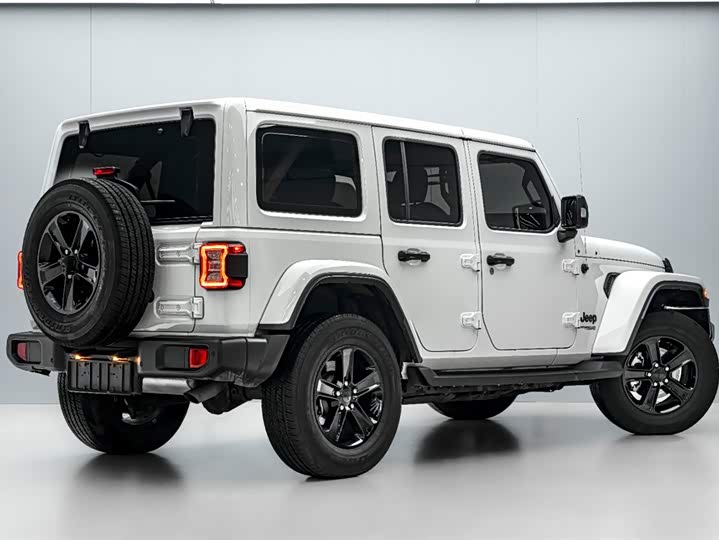 Photo 5 - Jeep Wrangler