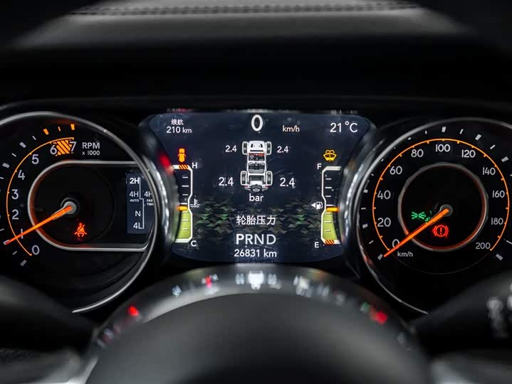 Photo 8 - Jeep Wrangler