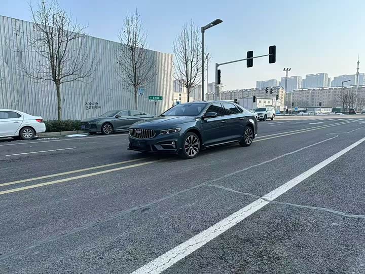 Фото 1 - Geely Preface