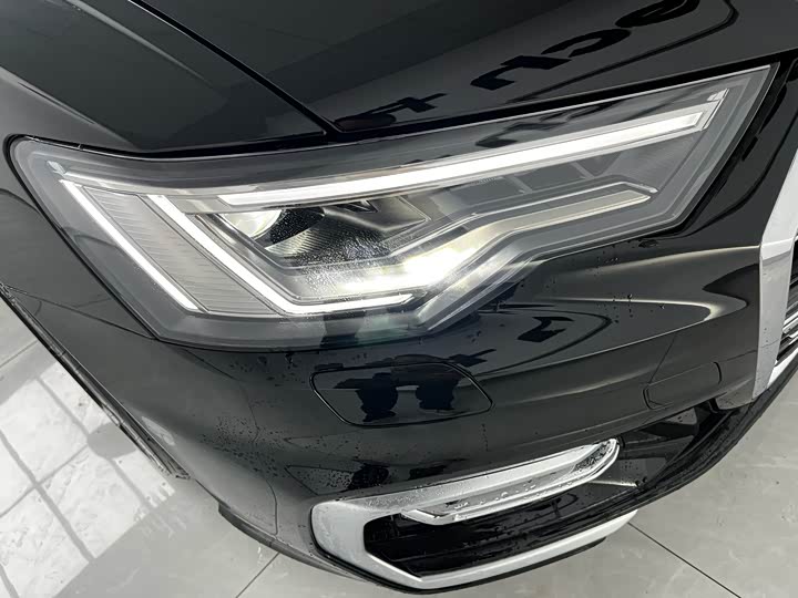 Фото 6 - Audi A6L