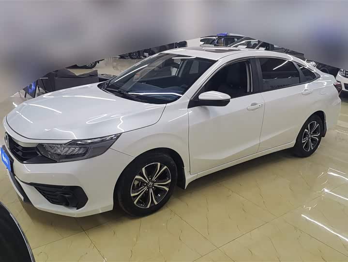 Фото 1 - Honda Envix