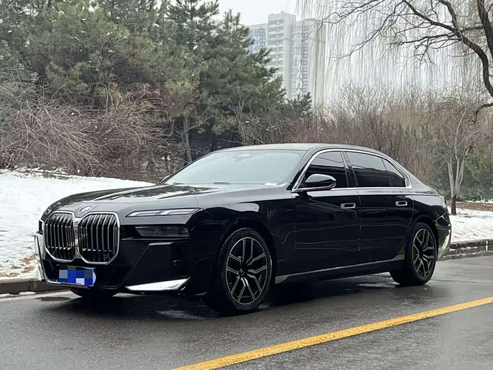 Фото 1 - BMW 7 Series